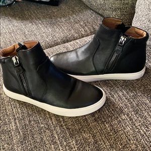 Gentle Souls by Kenneth Cole Carter